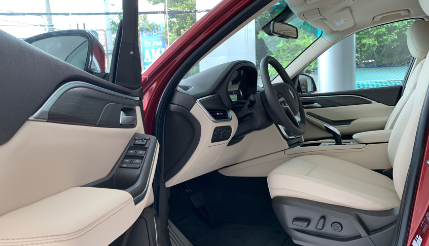 Khoang lái xe VinFast Lux A2.0